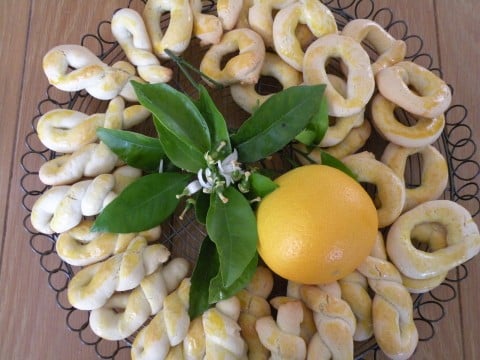 Greek Easter Cookie Koulouria