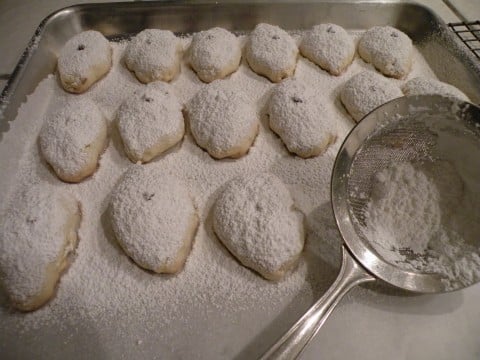 Greek Butter Cookie Kourambiethes