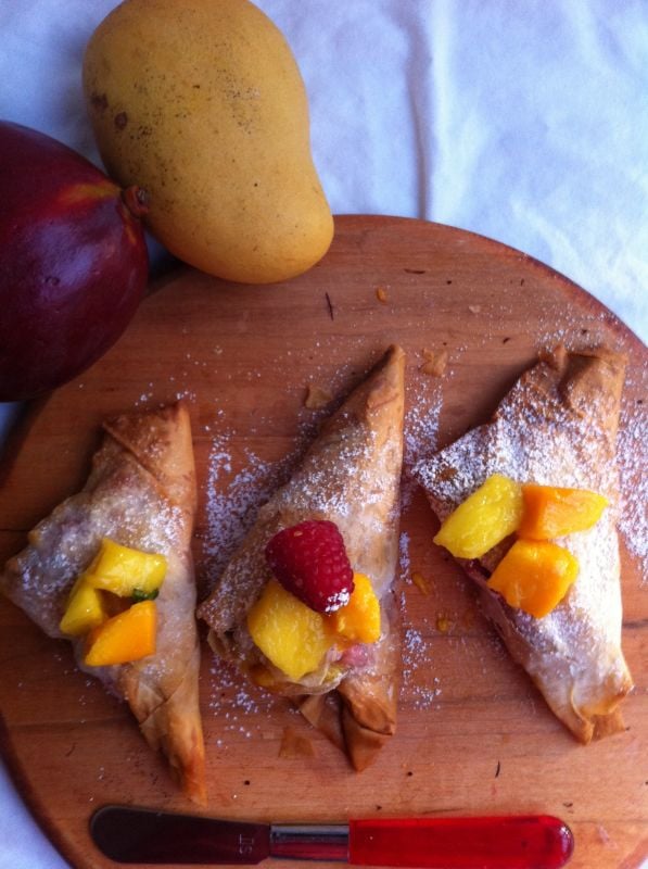 Post image for Raspberry Mango Phyllo Triangles