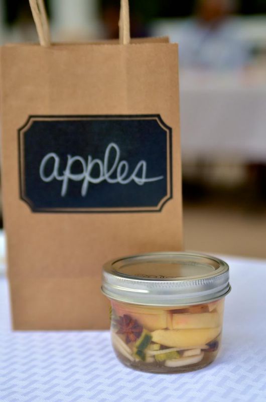 Post image for Pickled Spiced Apples